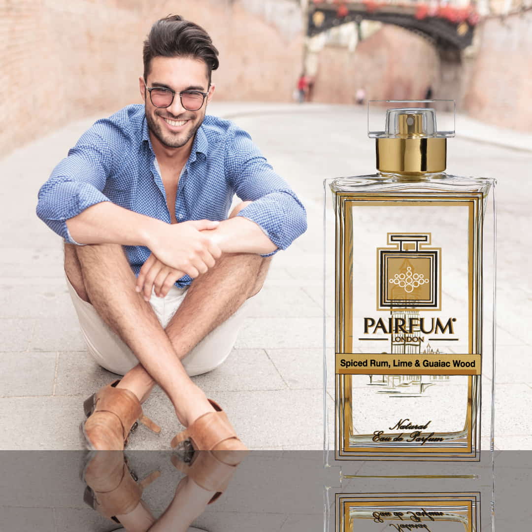 Eau de Parfum Person Reflection Spiced Rum Lime Guaic Wood Man Crosslegged 1 1