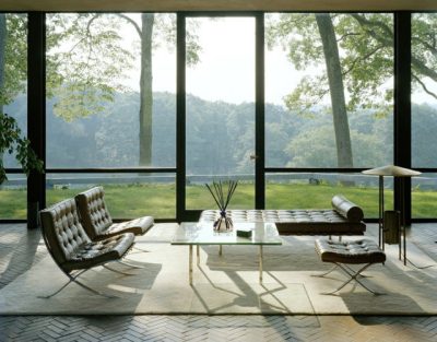 PAIRFUM luxury and natural reed diffuser on a coffee table in a Mies van der Rohe style house wholesale