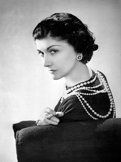Mademoiselle Chanel and her famous pearl necklaces - Chanel Fragrance House - Wonderful quotes from the World of Perfume