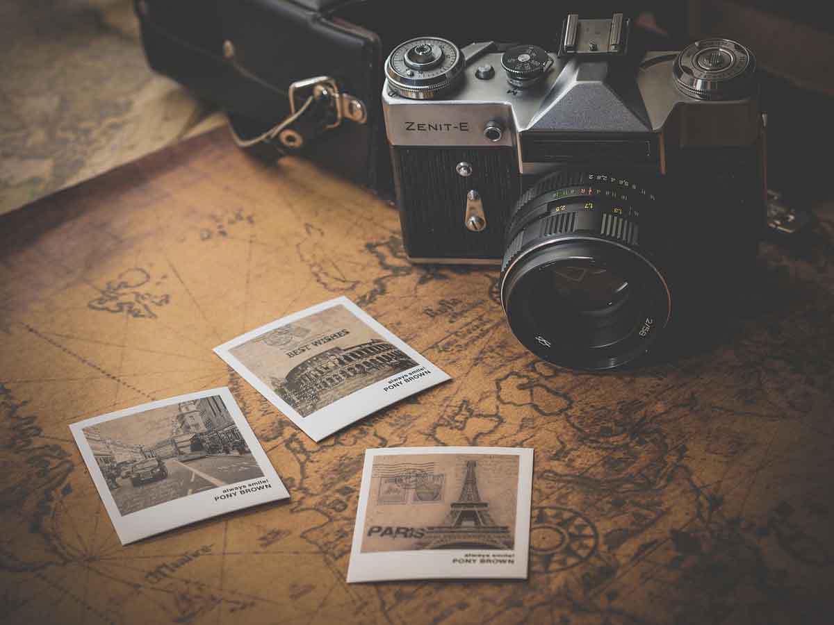Make Your Living Room Instantly Retro Camera make-your-living-room-instantly-retro-camera