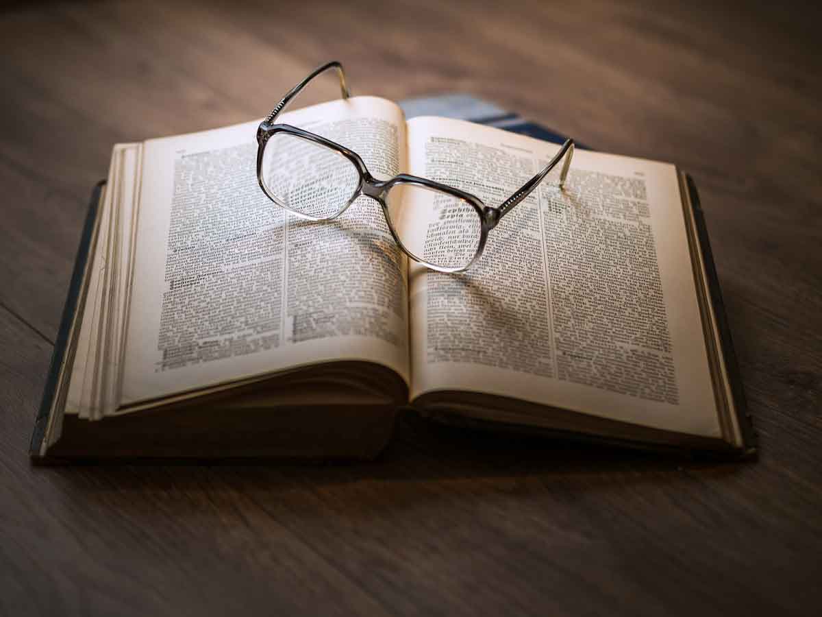 Make Your Living Room Instantly Retro Glasses make-your-living-room-instantly-retro-glasses