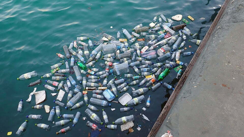 Plastic Floating 3