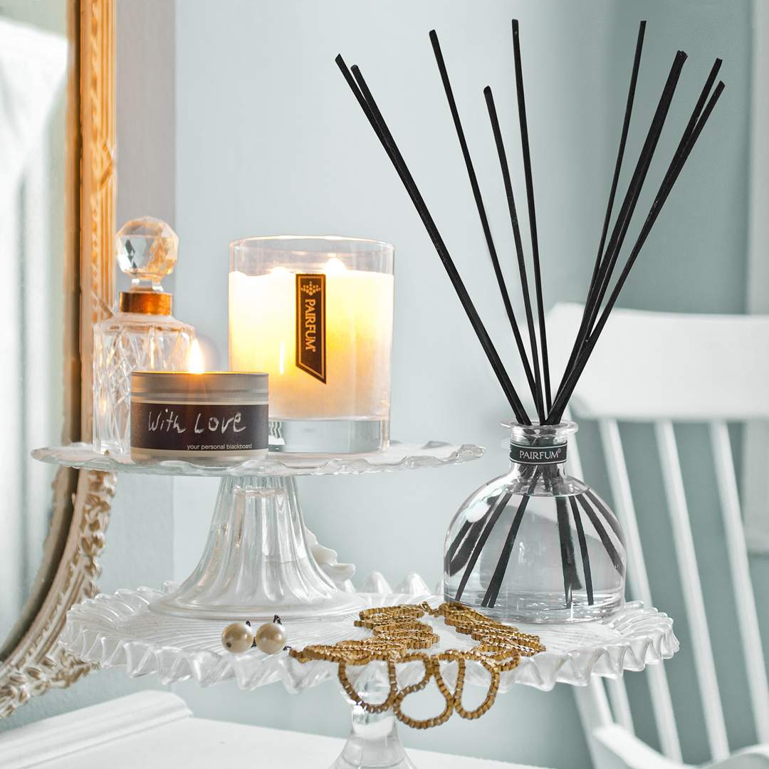 6 x Benefits of Reed Diffusers. Livingroom.