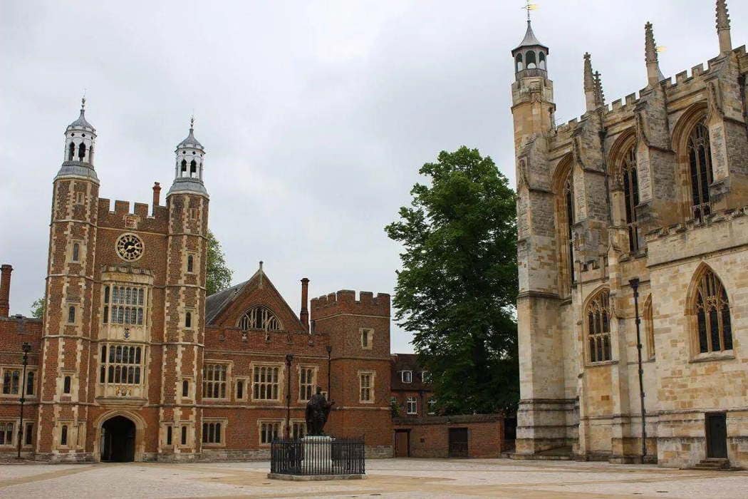 Around Englefield Green Eton College Yard Pairfum London