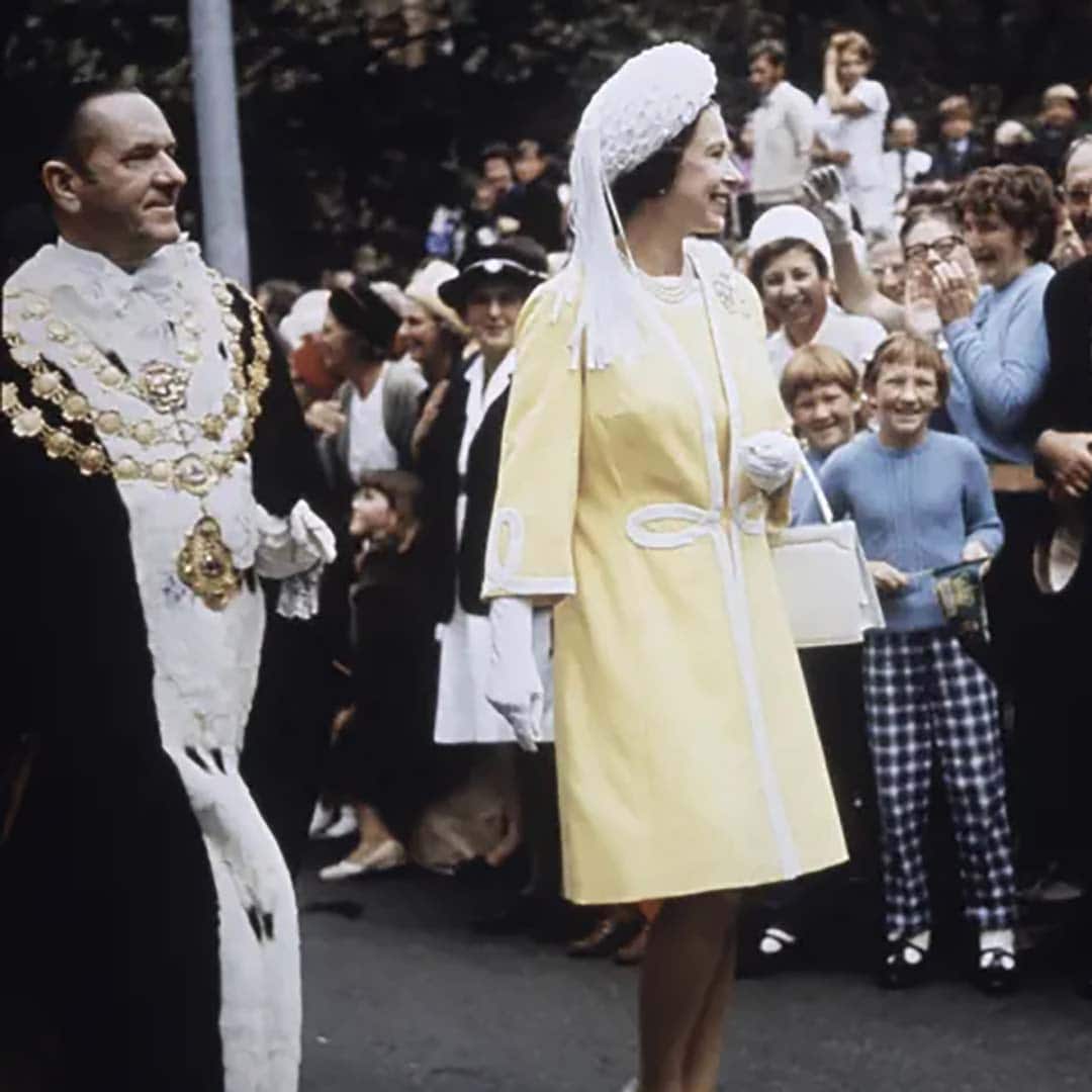 Queen Elizabeth Walkabout