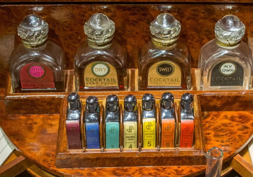 History Of Perfume Jean Patour Historical Perfume Box 16 9 History Of Perfume Jean Patour Historical Perfume Box 16 9