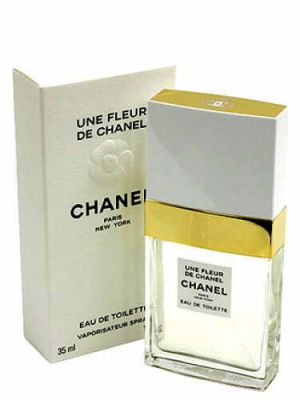 Une Fleur De Chanel Women Une Fleur De Chanel Women