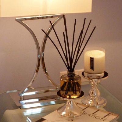 Bedside Table Large Reed Diffuser Natural Perfumed Candle Bedside Table Large Reed Diffuser Natural Perfumed Candle