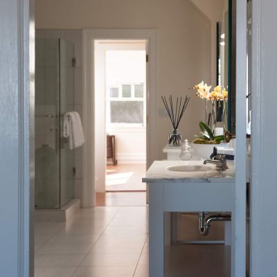 Lifestyle Blue Bathroom Natural Perfume Large Reed Diffuser Lifestyle Blue Bathroom Natural Perfume Large Reed Diffuser