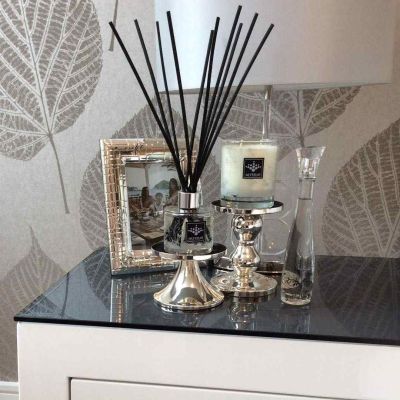 Side Table Large Reed Diffuser Natural Perfumed Candle Side Table Large Reed Diffuser Natural Perfumed Candle