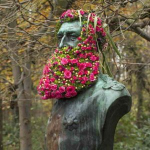 Pairfum Leopold II Niche Perfumery Flower Sculpture 01